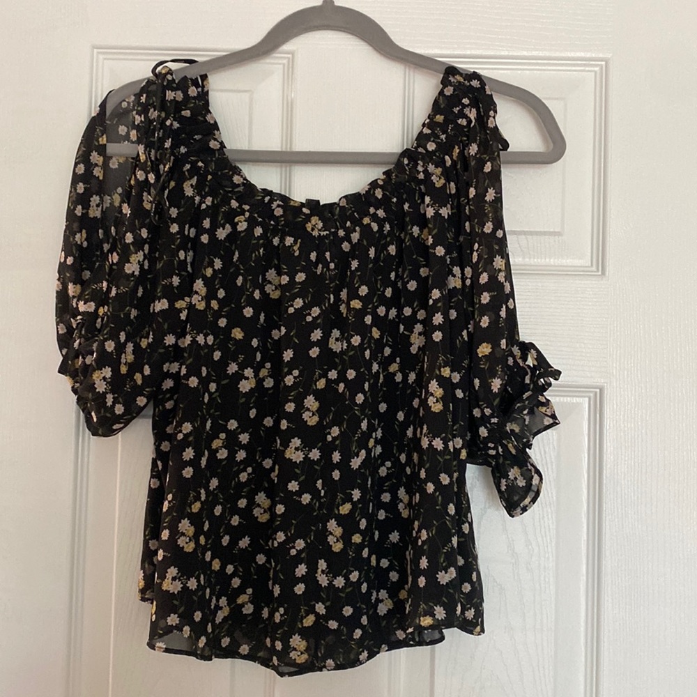 Cropped cold shoulder top